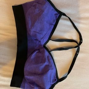 Lululemon never worn sports bra!